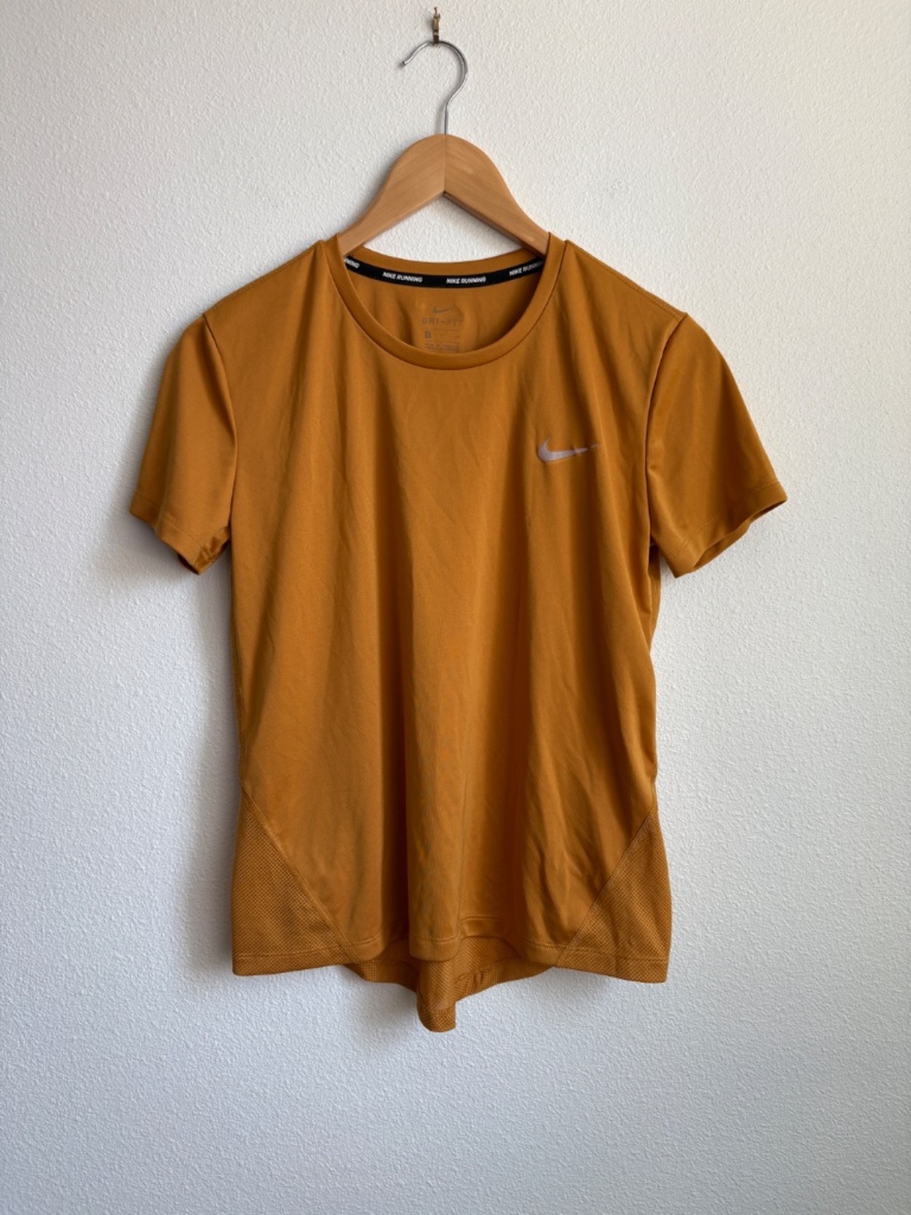 Nike Running Dri-FIT Shirt Activewear Small Yellow Ochre Mesh Tee